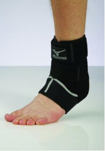 Mizuno chránič kotníku DF Cut Mid Ankle Support, doprodej