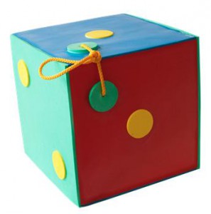 Yate terčovnice CUBE POLIMIX 30 CM COLOR SE ZÁVĚSEM VAR3