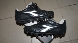 Diadora kopačky - lisovky COSMO MD JUNIOR, black, doprodej