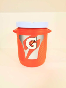Gatorade plast zásobník pití CONTOUR COLLER 26 L