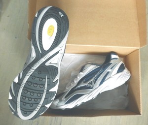 Mizuno sportovní obuv Conquest 3, 8KA66214, doprodej