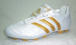 Adidas dětské kopačky - lisovky Quito II TRXHG J, 016968, doprodej